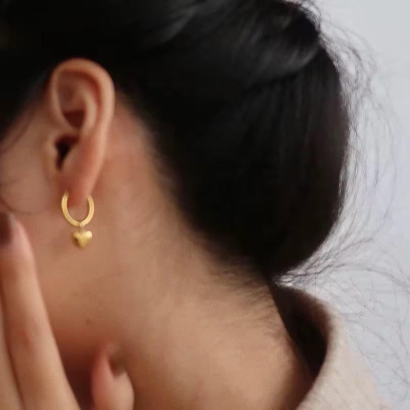Heart Huggie Earrings | 18kt gold plated