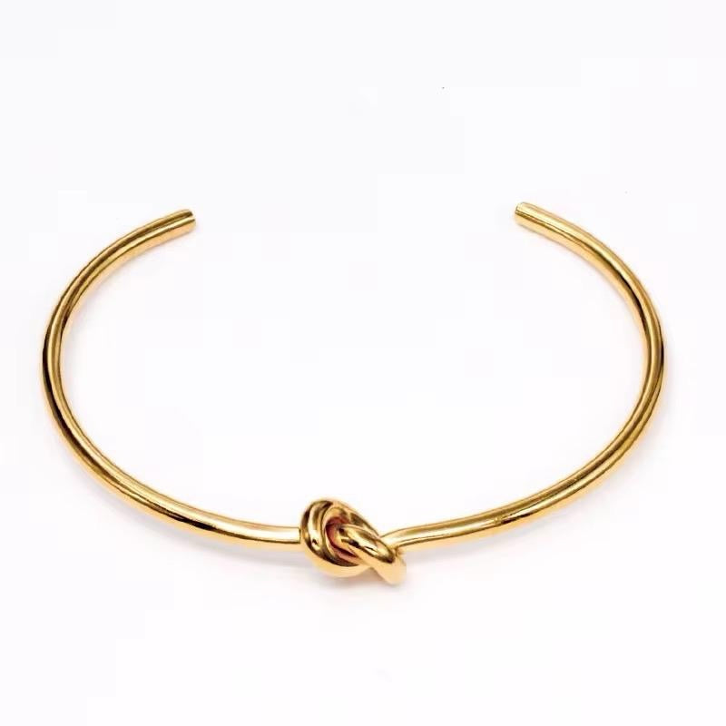 Twist Bangle | 18kt Gold Plated
