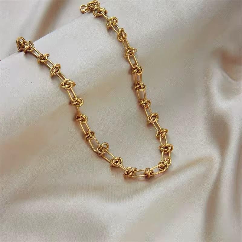 Knotted Necklace | 18kt Gold Plated