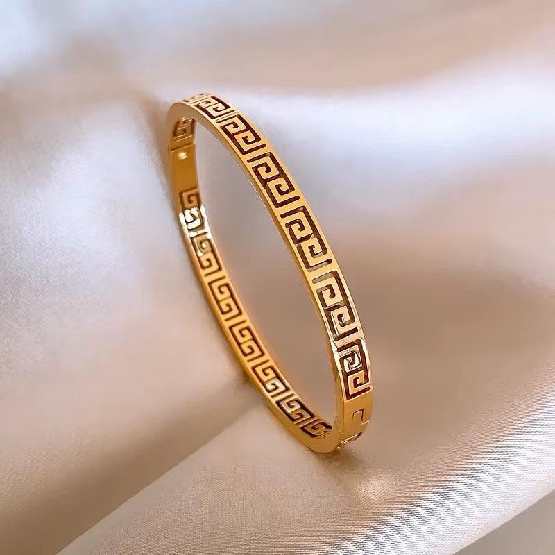 Maze Bangle | 18kt Gold Plated
