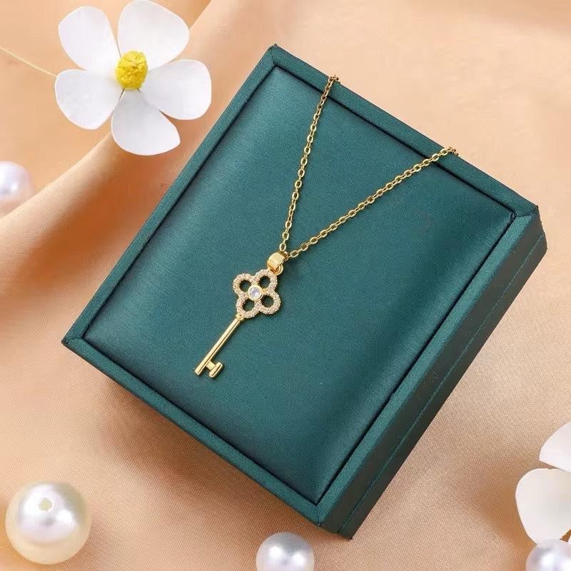 Keyed Necklace | 18kt Gold Plated