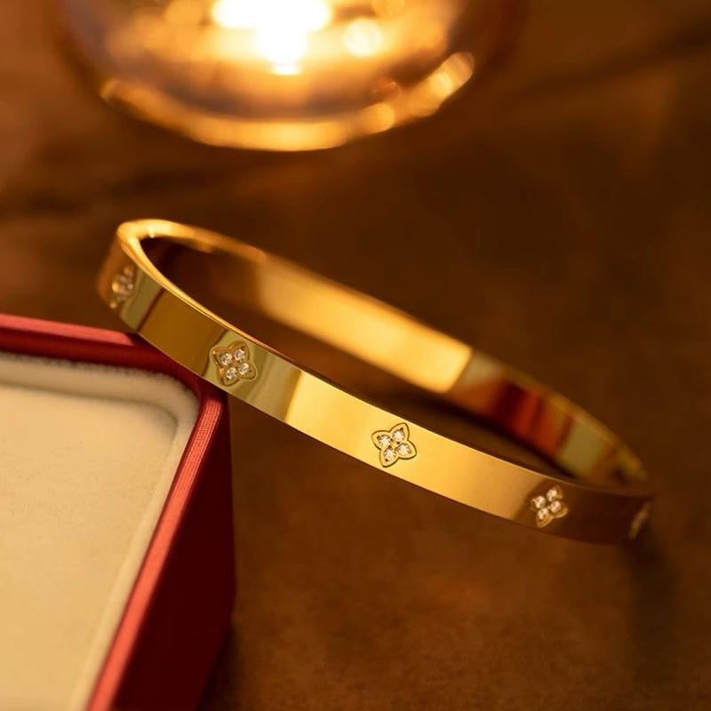 Blossom Bangle | 18kt Gold Plated