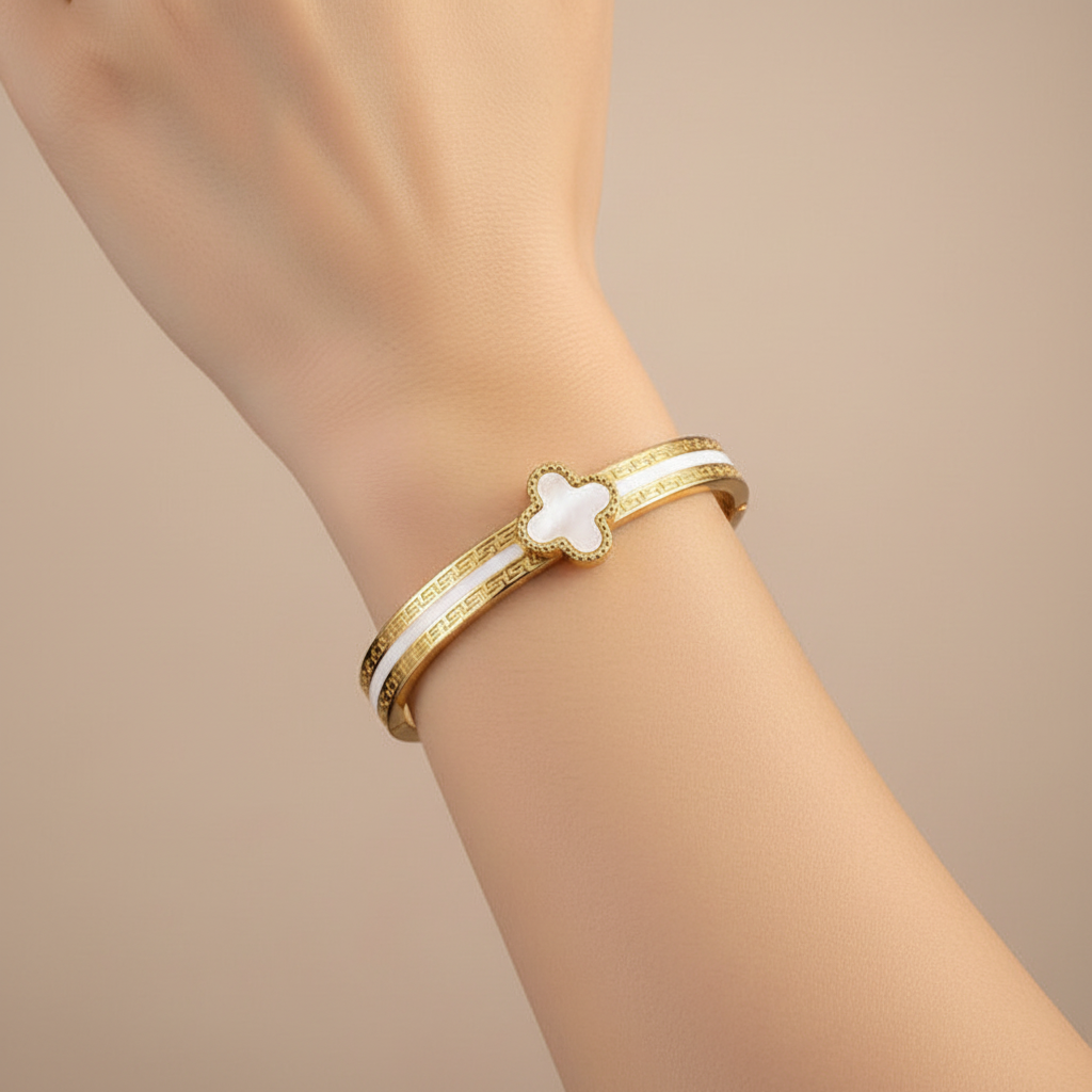 Single Clover Bangle - White