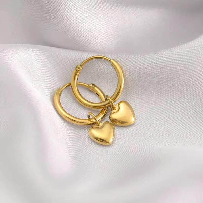 Heart Huggie Earrings | 18kt gold plated