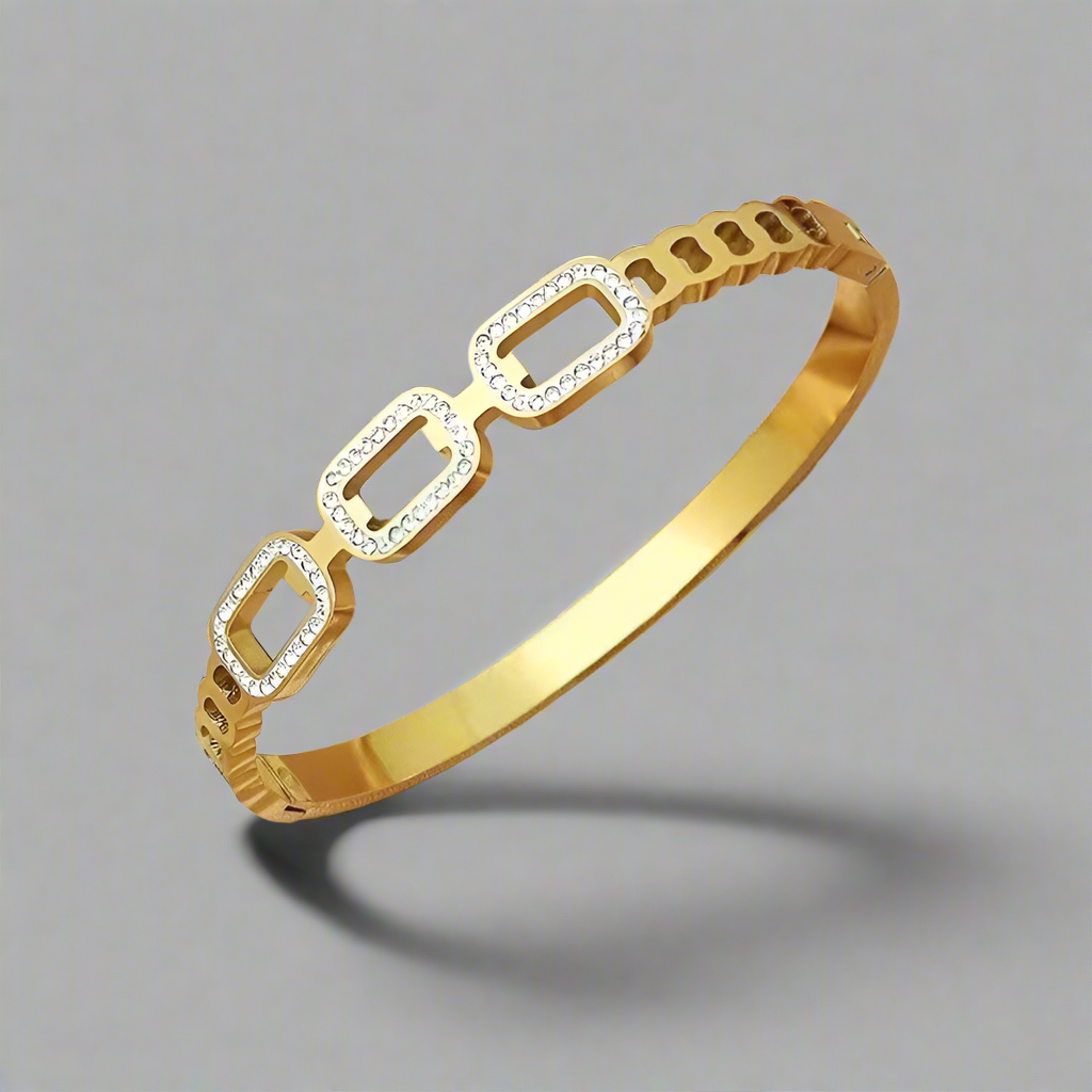 Sneaky Link Bangle | 18kt Gold Plated