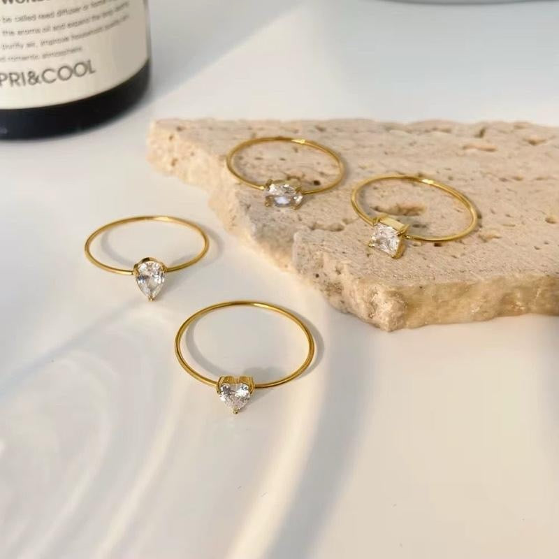 Zircon Heart Ring | 18kt Gold Plated